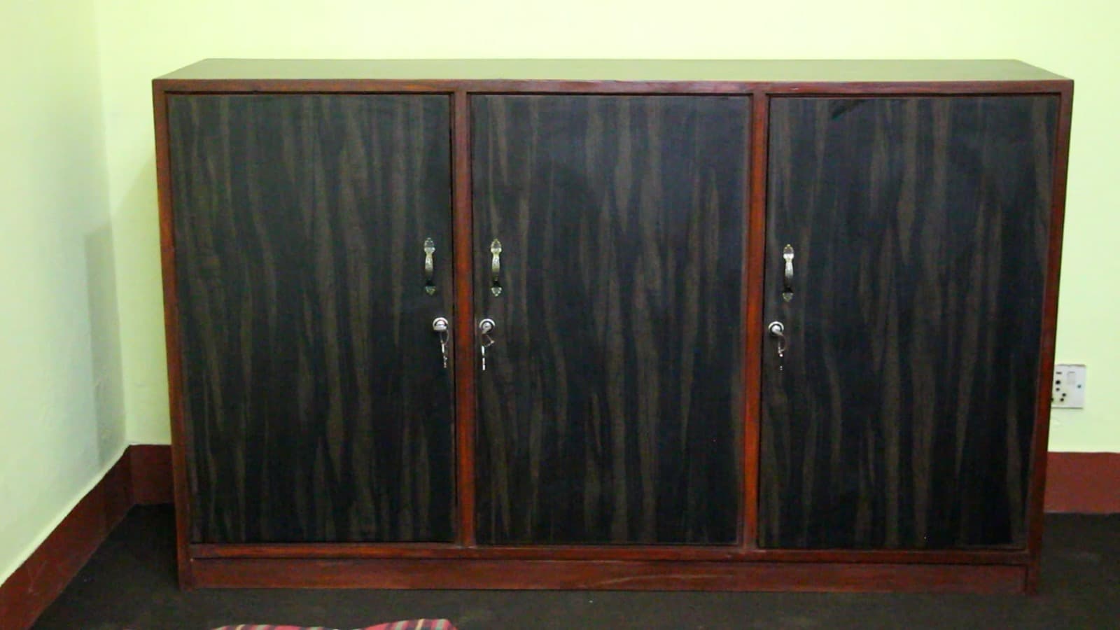 Dedicated Individual Steel Lockers