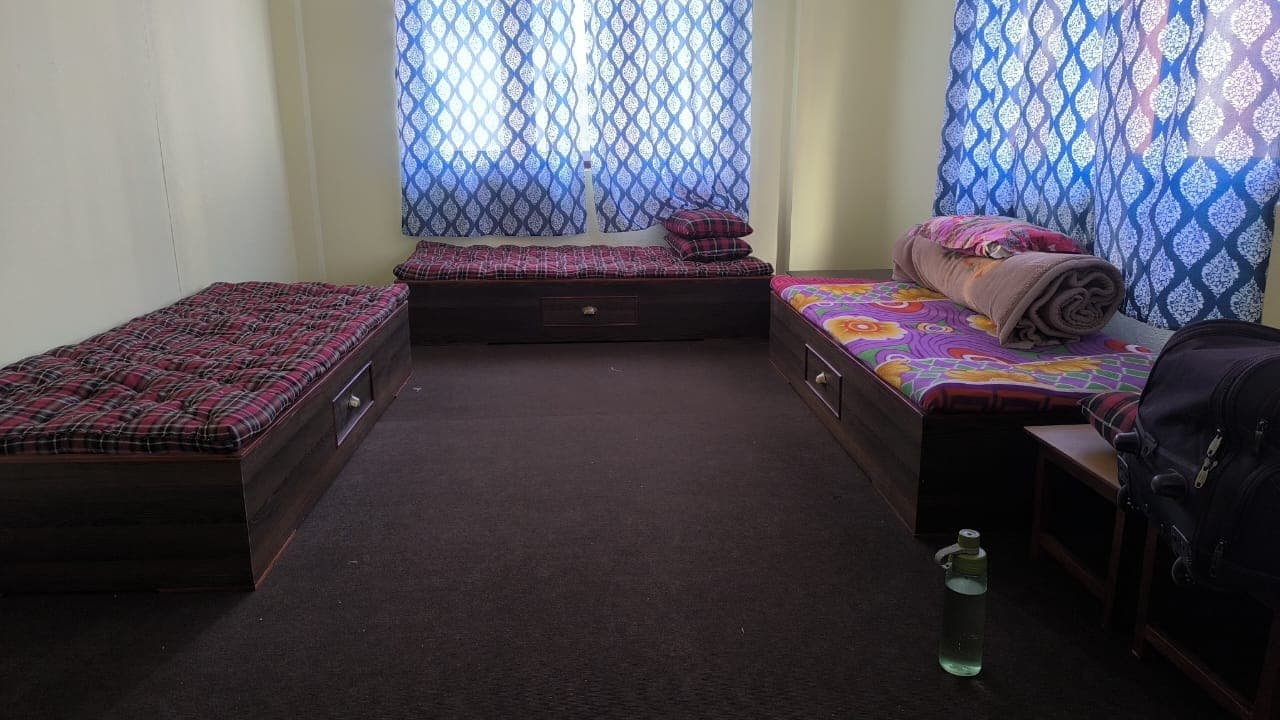 3 & 4-Seater (Budget Friendly)